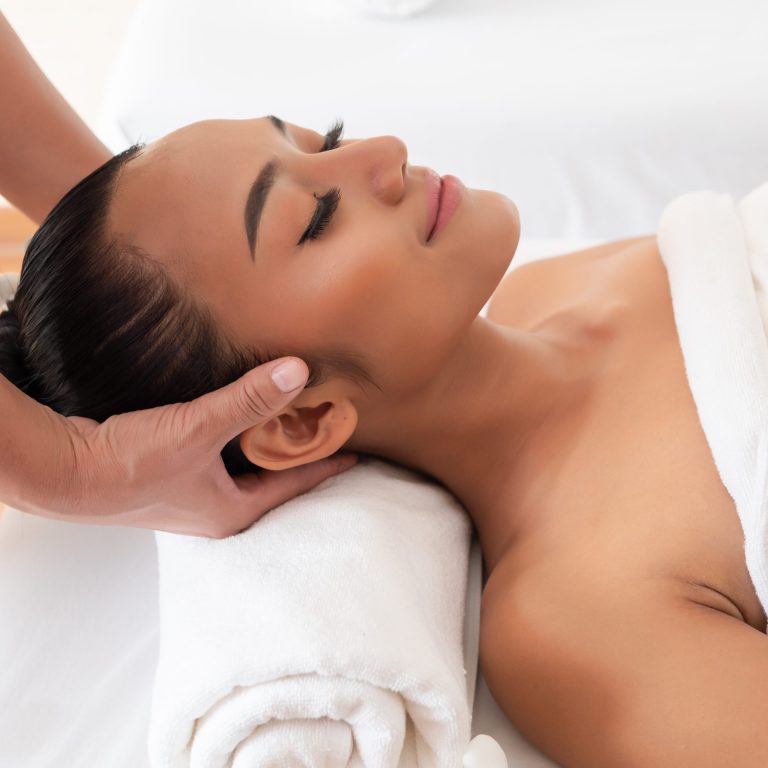 asian-girls-are-a-relaxing-head-massage-in-the-spa-2026-01-11-09-56-37-utc